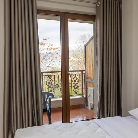 Pensión Artist House *