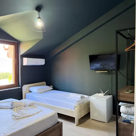 Artist House *